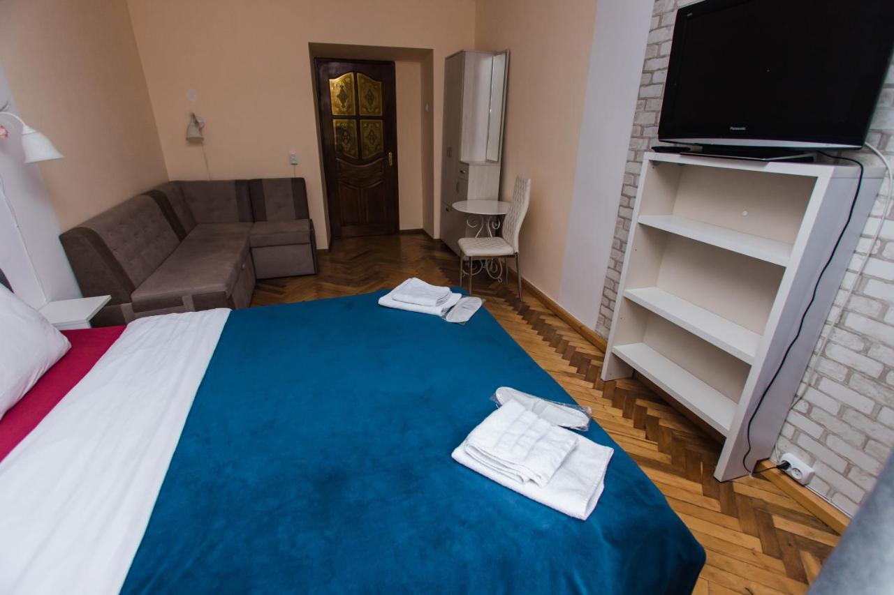 Mary Apartment Lviv Bagian luar foto