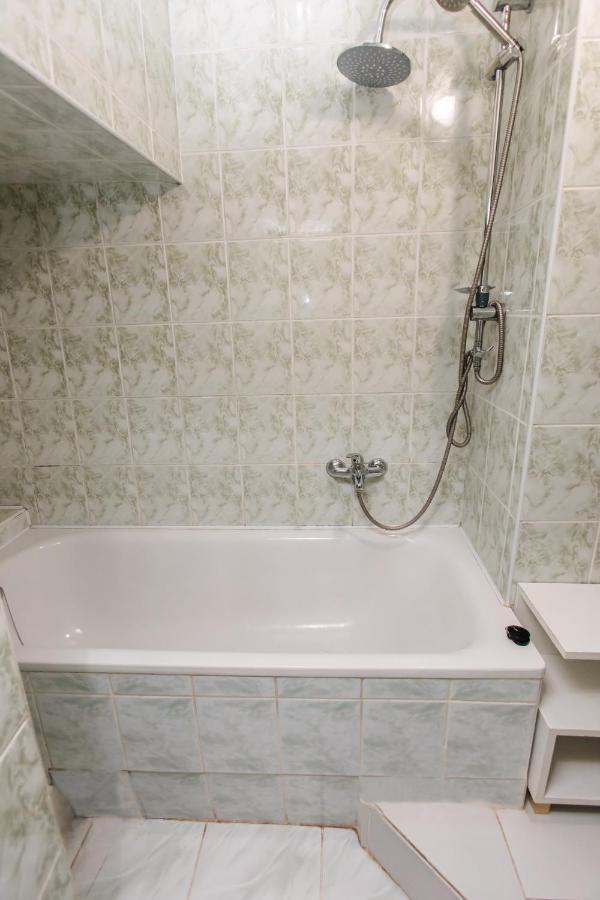 Mary Apartment Lviv Bagian luar foto