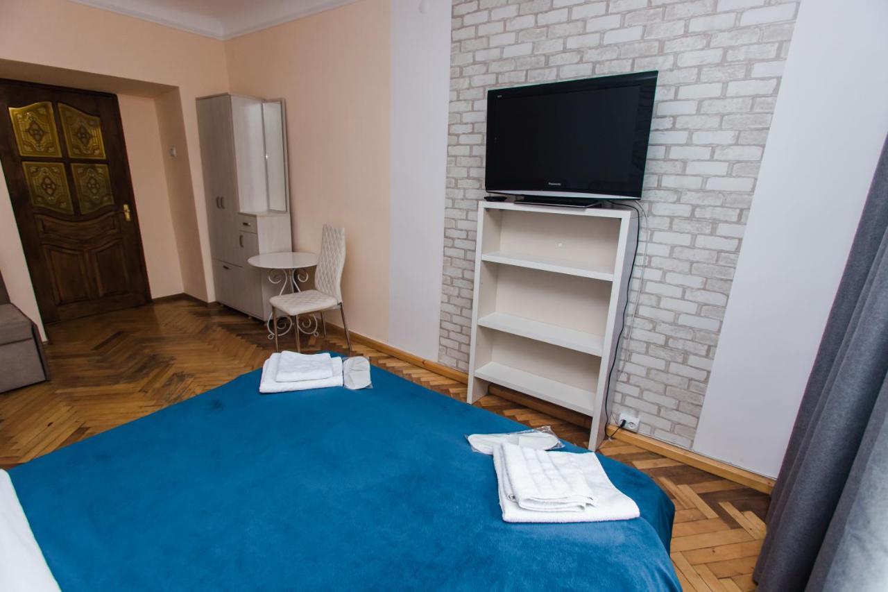Mary Apartment Lviv Bagian luar foto