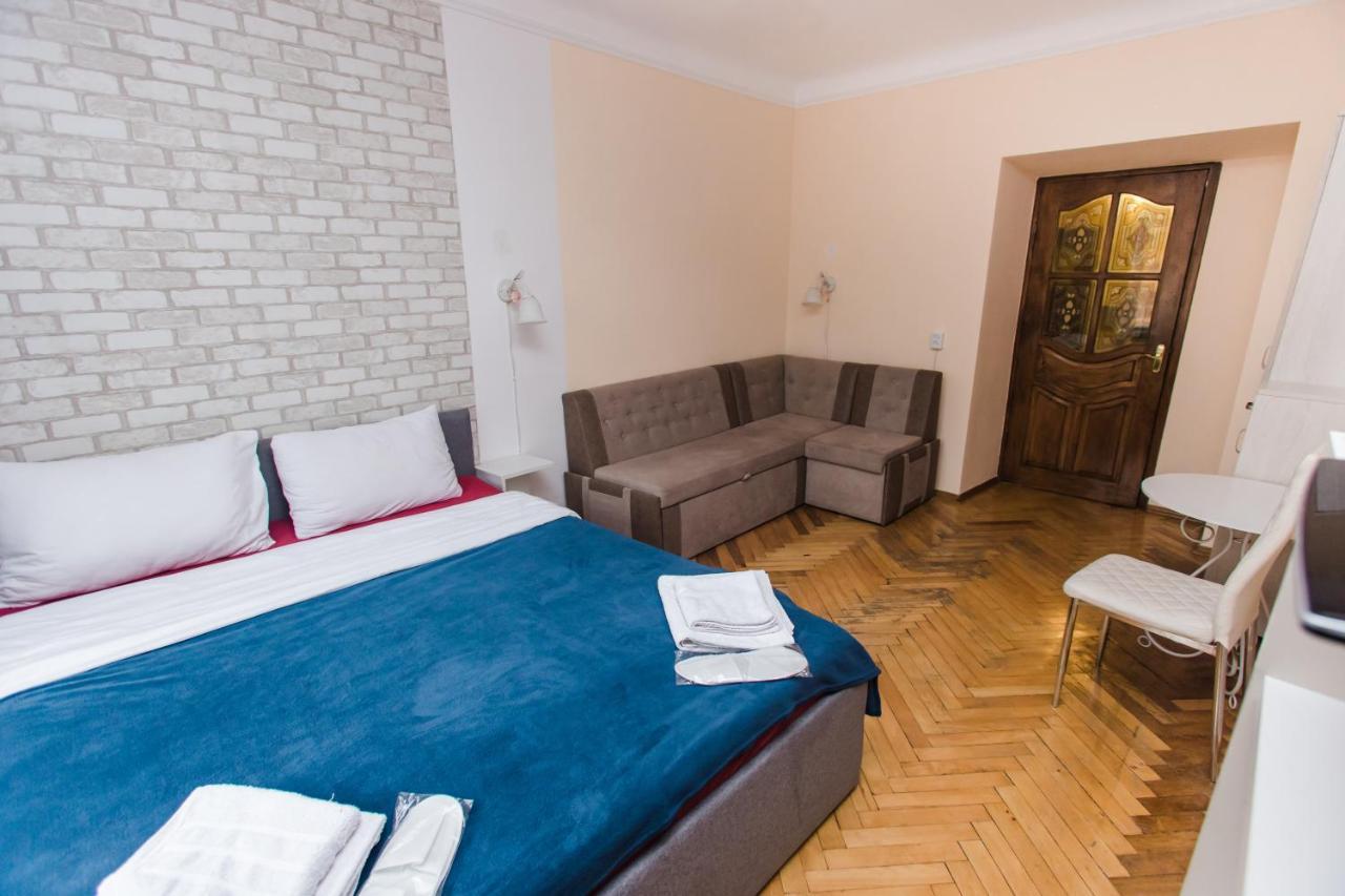 Mary Apartment Lviv Bagian luar foto