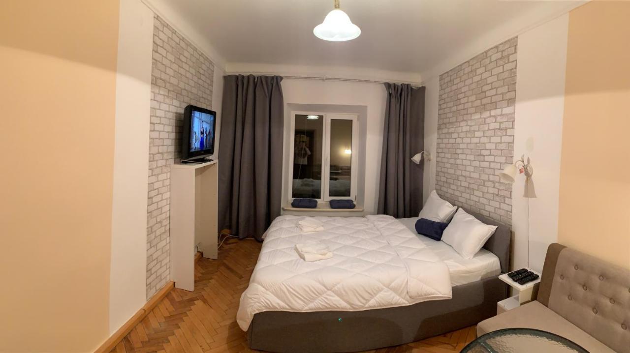 Mary Apartment Lviv Bagian luar foto